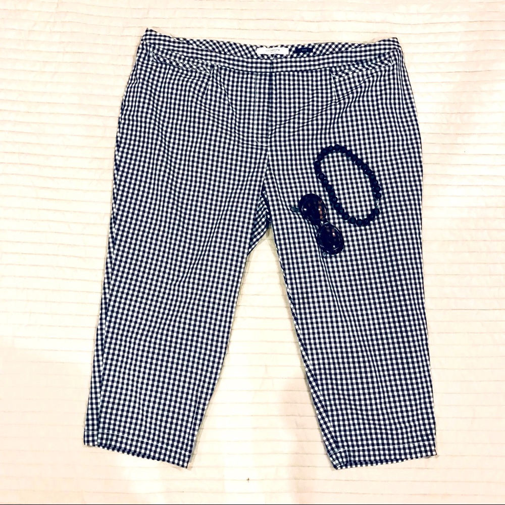 Liz Claiborne black & white ‘Jackie’ checkerboard cotton cropped pants. Size 22W